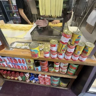 Cutting the fresh pasta