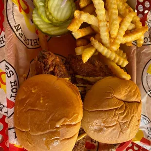 2 sliders with fries HOT