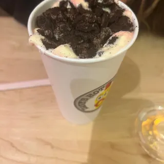 Oreo Top Loaded Shake