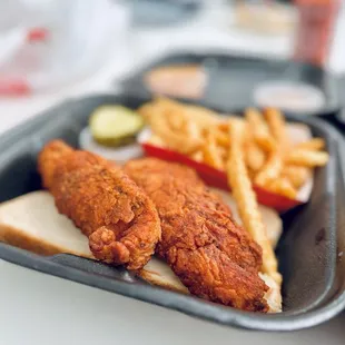 Medium Dave's #1 2 Tenders w/ Fries