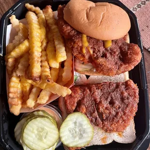 Dave&apos;s NOT Chicken! Cauli Tender and Cauli Slider with Cheese Fries