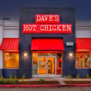 Dave's Hot Chicken - Exterior Pic