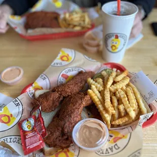 Dave's #1 2 Tenders w/ Fries