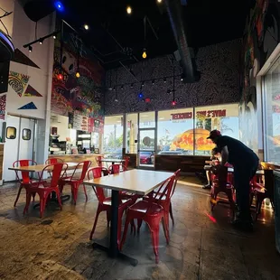 Clean lobby, great environment!