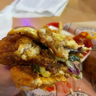 I guess it does look a little messy but its probably just me and I don't know how to eat sliders. ‍