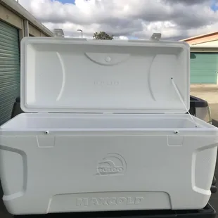 Having a party need to keep your drinks cold this 150qt will work for your needs.
