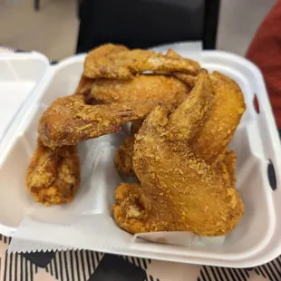 chicken wings and fried chicken, bbq wings, chicken wings, bbq chicken, poultry, fried chicken, chicken, fried chicken wings, food