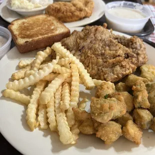 Chicken Fried Steak. It delicious.