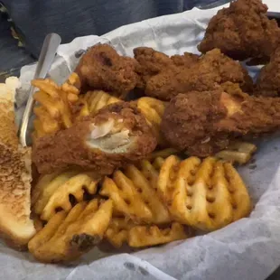 Buffalo chicken wing basket with upgrade to waffle fries &amp; seasoned sour cream ($9.25)
