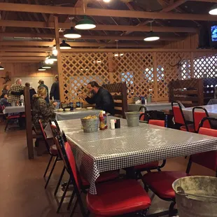 Dining room lacking ambience