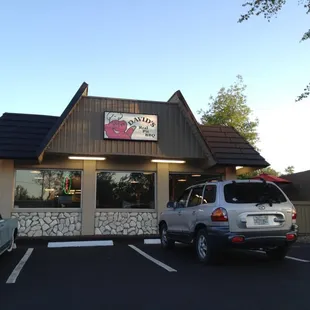 the outside of the restaurant