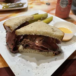Medium Pastrami Sandwich