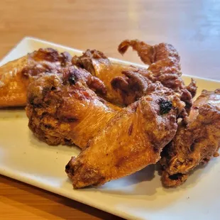 Salt and pepper chicken wings