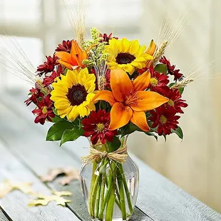 Imagine spending a brisk autumn day browsing the bustling flower markets of Europe. It's easy with our best selling arrangeme...