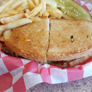 pastrami on rye with french fries