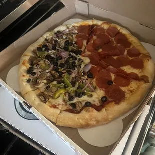 Medium pizza half veggie half pepperoni
