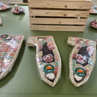 Beautiful gifts/souvenirs to choose from