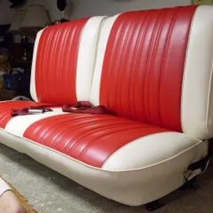 Davidson&apos;s Custom Upholstery