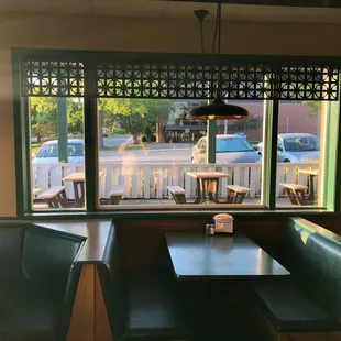 a view of the outside of a restaurant