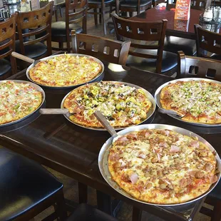 interior, pizza