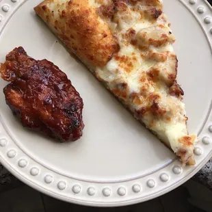 Chicken Bacon White Sauce Pizza with Bbq Wings
