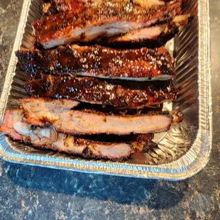 a tray of ribs