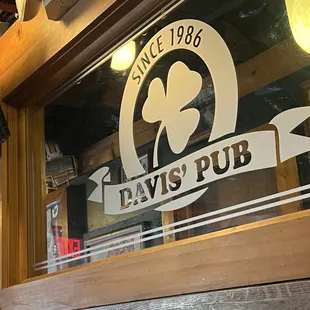 he sign for davis'pub
