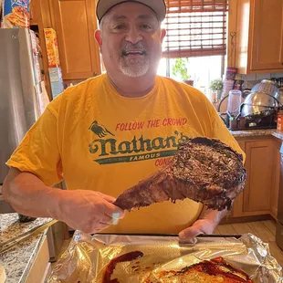Tomahawk Steak loved by my girlfriend's dad