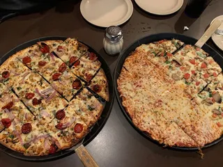 Chicago’s Pizza