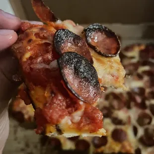 Dawghouse Pizza & Bar
