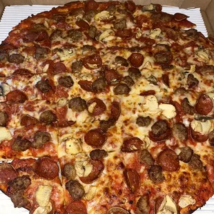 16" pepperoni, sausage, &amp; mushroom pizza