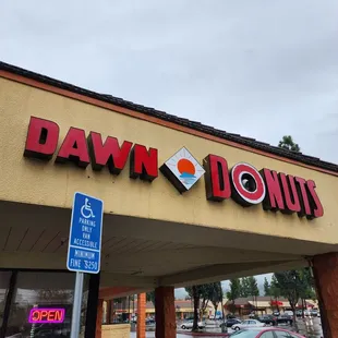 Dawn Donuts