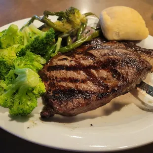 Steak and vegetables