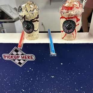 I cream sundaes