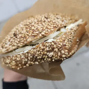 Sesame bun with butter and toma