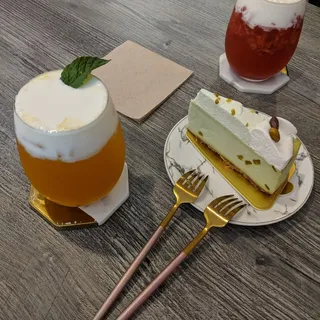 Pistachio Cheesecake