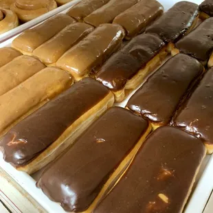 None fill and fill long johns:  Flavors: Strawberry, Blueberry, Raspberry, Custard, Cherry, Lemon, Chocolate, Cream Cheese and White Cream.