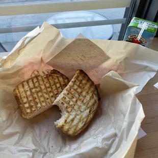 Turkey and Swiss Sandwich