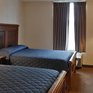 For larger parties (up to four) try the double-queen bedrooms with the same firm mattresses and sleep tight all night.