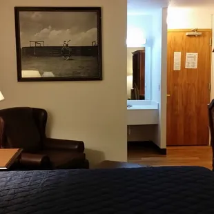 You might find our king rooms so nice, you won't want to leave.