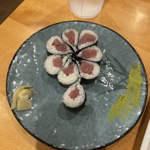 Tuna roll