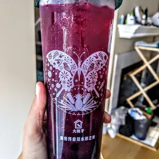 Dragonfruit beauty drink with boba - the color is even prettier in person