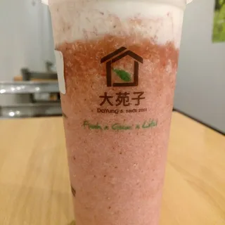 A3. Strawberry Macchiato