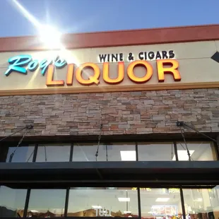 Roy's Liquor Store, Wine &amp; Cigars