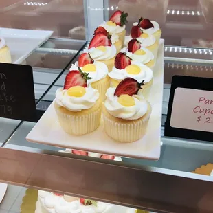 Lemon curd cupcakes