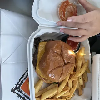 CAPITOLSQUARE BURGER