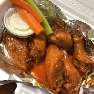 6pc Hot flavored wings