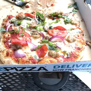 Sausage, green pepper, tomatoes, red onion