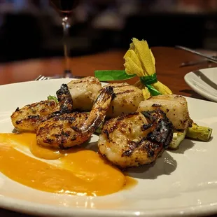 Shrimp, scallops, and asparagus