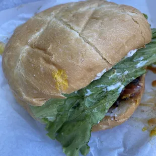 I ordered a gluten free burger. This bun is NOT gluten free. Unfortunately I didn't realize it until half way through eating it.